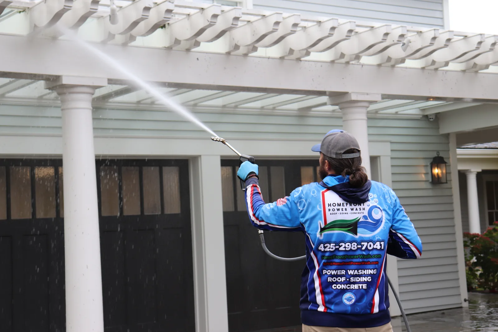 Professional gutter cleaning services in Newcastle, WA
