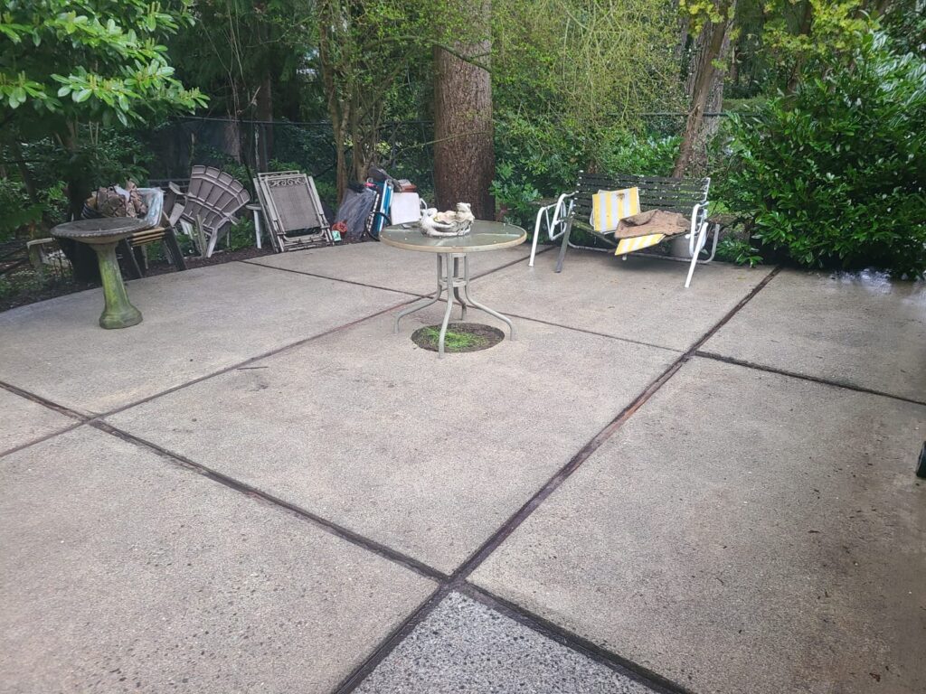 A clean patio after Homefront Power Wash power washed it clean at a home in Redmond, WA | Homefront Power Wash Customer