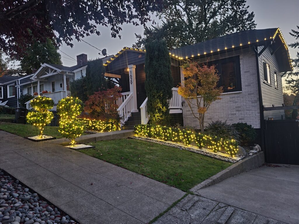 Beautiful home in the Seattle/Eastside area with holiday lights installed by Homefront Holiday Lights