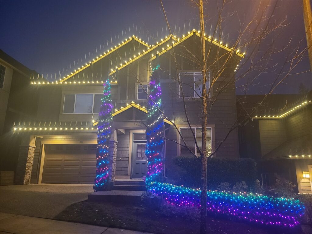 Beautiful house in the Seattle/Eastside area with custom holiday lights installed by Homefront Holiday Lights