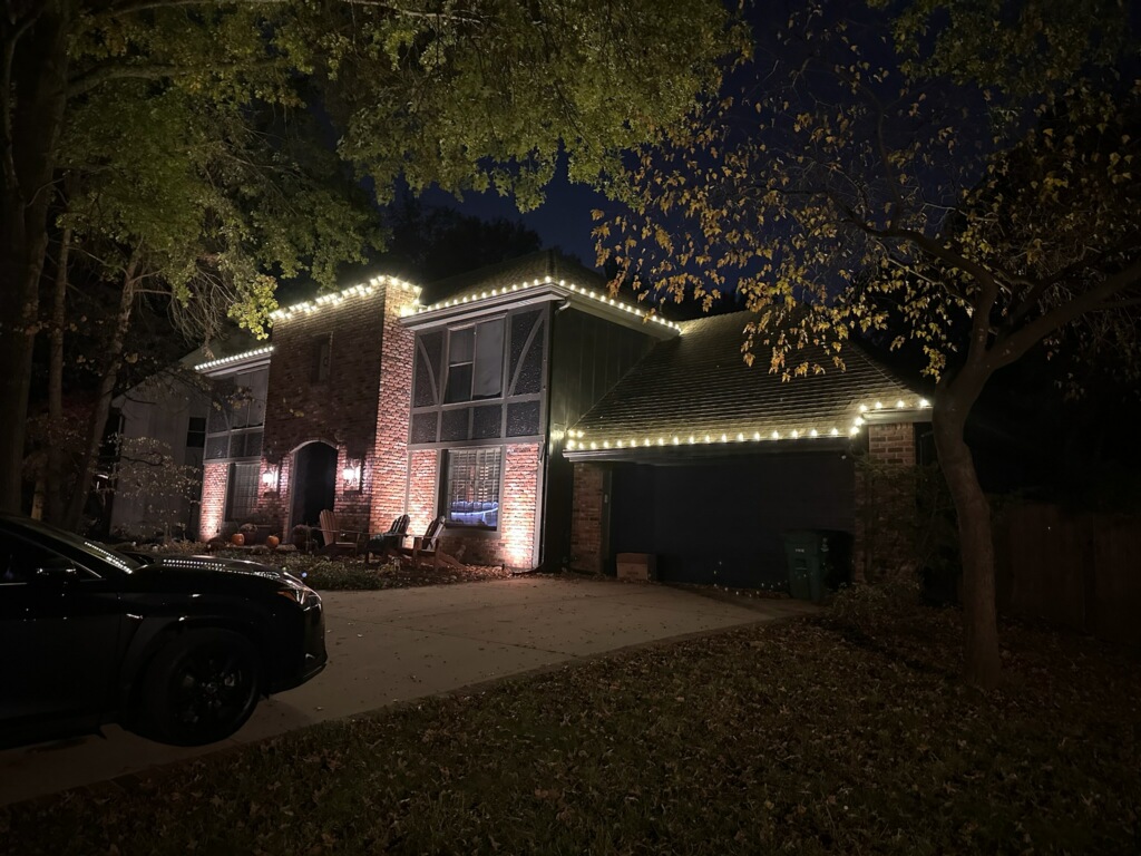 Custom holiday light display installed by Homefront Holiday Lights in the Seattle/Eastside area